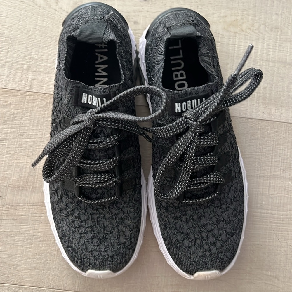 Women's NOBULL Drive Knit sneakers size 5.5